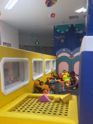 -孩子王童乐园(西安万象城店)
