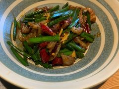 韭菜炒猪耳朵-半山腰·云南菜(侨福芳草地店)