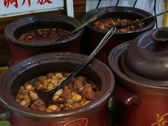 -董哥山城碗碗香(美专校街店)