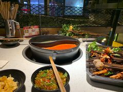 -钢管厂五区小郡肝串串香(奥克斯广场锦城万达店)