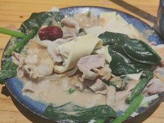 -风情丽江斑鱼火锅(孙家沟西南路80号店)