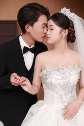 -巴黎春天婚纱摄影(临安店)