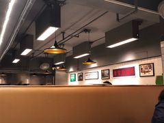 -新大咀港式茶餐厅(宝山万达店)