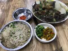 酸豆角-正宗阳山牛杂(东城店)