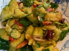 素拍黄瓜-关东小磨东北菜(上海长风大悦城店)