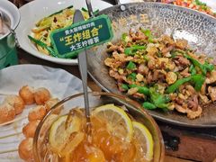 -费大厨辣椒炒肉(万家丽一店)