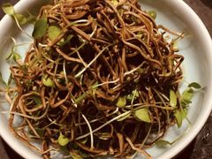 香椿苗豆腐丝-辣尚瘾·烤鱼·新川菜(交大直营店)