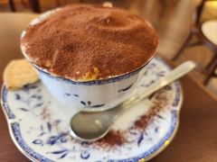-Café Monson