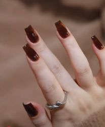 -悦指间美甲美睫