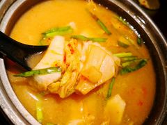 上等雪花牛肉泡菜锅-旨料亭日本料理(四川北路店)