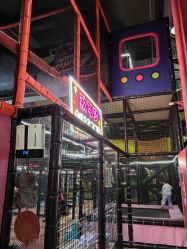 -欧酷世界动力星球(王府井奥莱UP TOWN店)