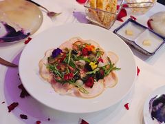 西班牙熟火腿配鸡尾洋葱芝麻菜沙拉-Bo Lounge & BOA Club