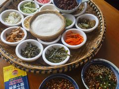 -包整·丝娃娃(一览甲秀楼风景店)