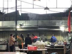 大堂-五七小李子油焖大虾(总店)