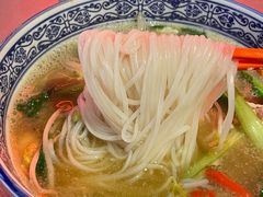 瘦肉猪肝汤粉-赣南粉局·江西小炒·锅气炒粉(巴黎春天店)