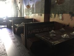 卡座-鸣牌鸡煲(大岭山店)