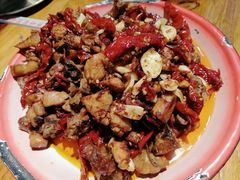 辣子鸡-柴窝堡22号辣子鸡·传承新疆菜