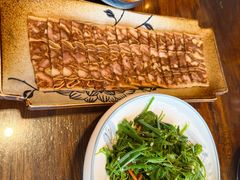 笨猪头压肉-百花人家(门城水岸店)