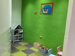 -瑞尔齿科(上海长风大悦城店)