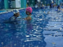 -Swim斯卫姆国际儿童游泳中心(红博中央公园店)