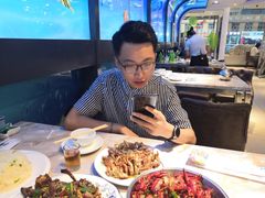 -小鱼儿海鲜港(新村十区店)