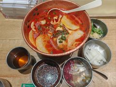 -成都你六姐·牛肉冒菜(信泰中心商场店)