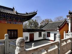 -龙华寺