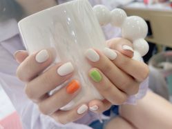 -秀色美甲美睫纹绣护肤