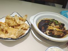 -老码头黑皮肘子锅包肉(赣水路店)