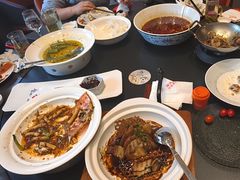 -新天明砂锅鱼头煲