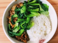杏鲍菇滑鸡饭-北京大学-学五食堂