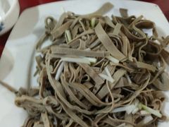 -溢心园香河肉饼总店
