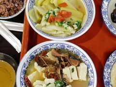 -蓝田九大碗民俗食府(蓝田店)