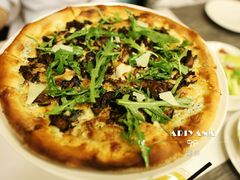 香烤菌菇比萨-WOLFGANG PUCK KITCHEN & BAR(迪士尼小镇店)