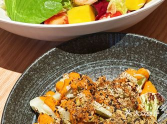 吃后感极佳的白人饭 而且他家有好多漂亮的小蛋糕