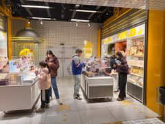 -泡泡玛特POPMART(上海环球港店)