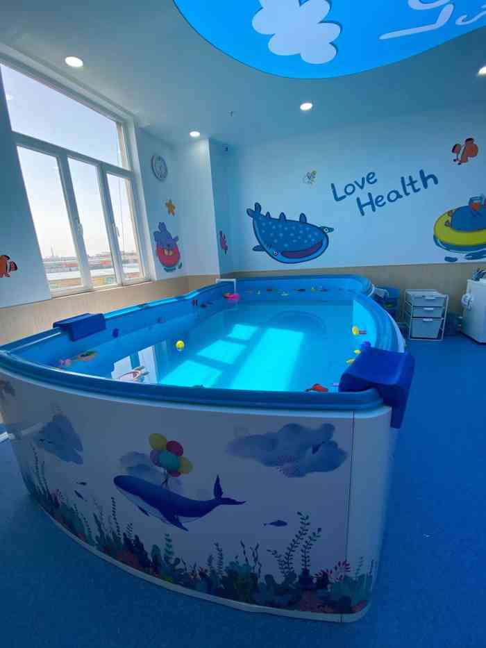 马博士婴儿游泳馆十里河旗舰店