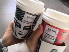 冰美式-星巴克(广州南站A18检票口楼上)