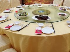 -松江商业广场-停车场