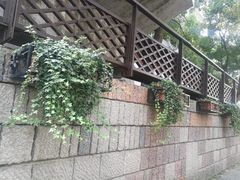 -东伊顺(高银街店)