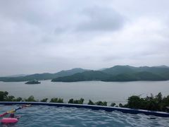无边泳池-天目湖涵田半山温泉