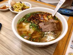 經典牛肉麵-夏雪花·手工拉面(南油店)