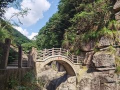 -鄣山大峡谷