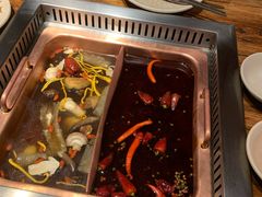 -老牌坊云南鱼豆花火锅(爱建店)