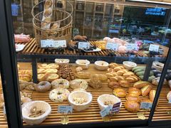 -焙丽拾光(麦凯乐直营店)