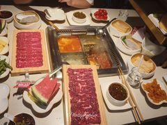 -海底捞火锅鲜切牛肉主题店(长寿路店)