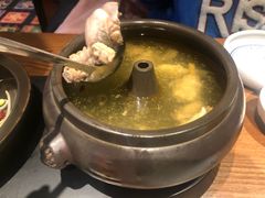 -云海肴·汽锅鸡·云南菜(天山百盛优客店)