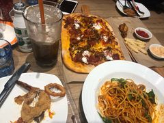 -必胜客(新中纬店)