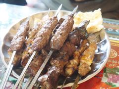 -烤肉小伙烤肉店