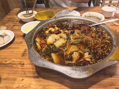 -乡土特色.冷锅鱼.牦牛肉汤锅